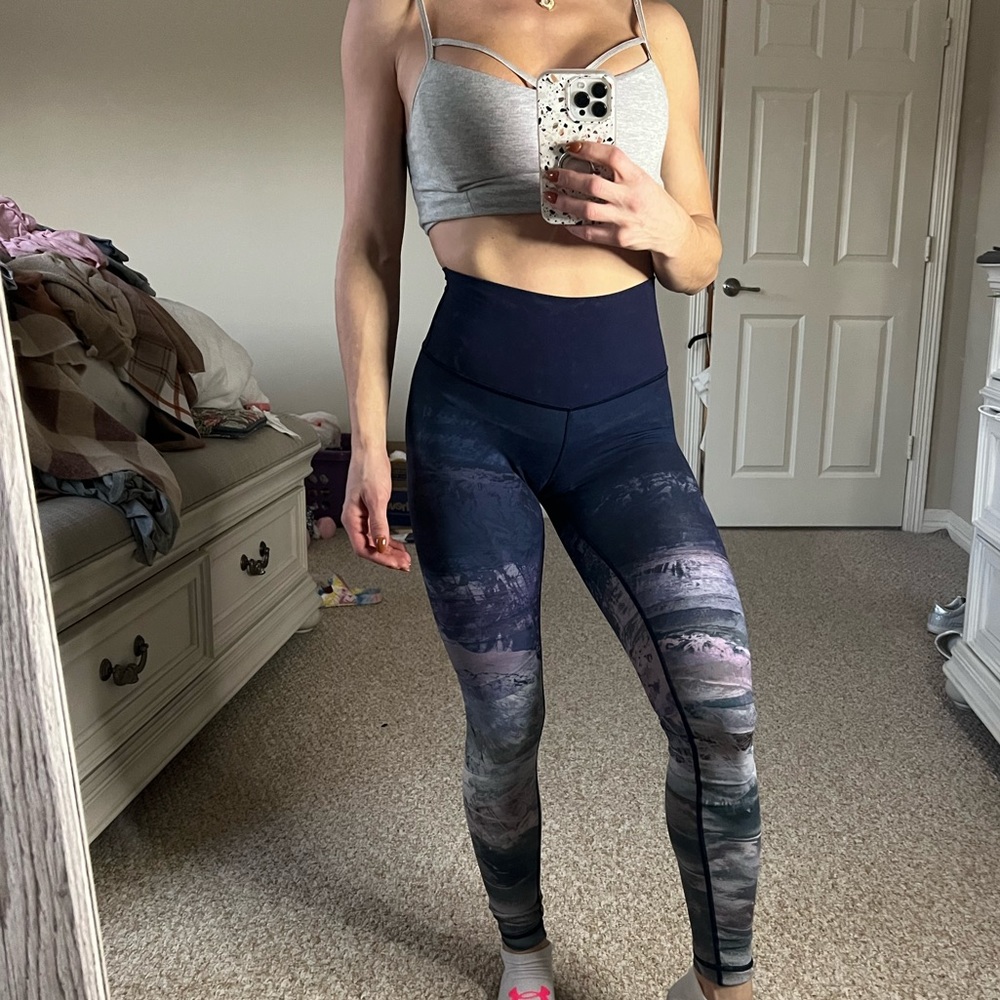 LuLu Lemon Wunder Under HR Tight 28"